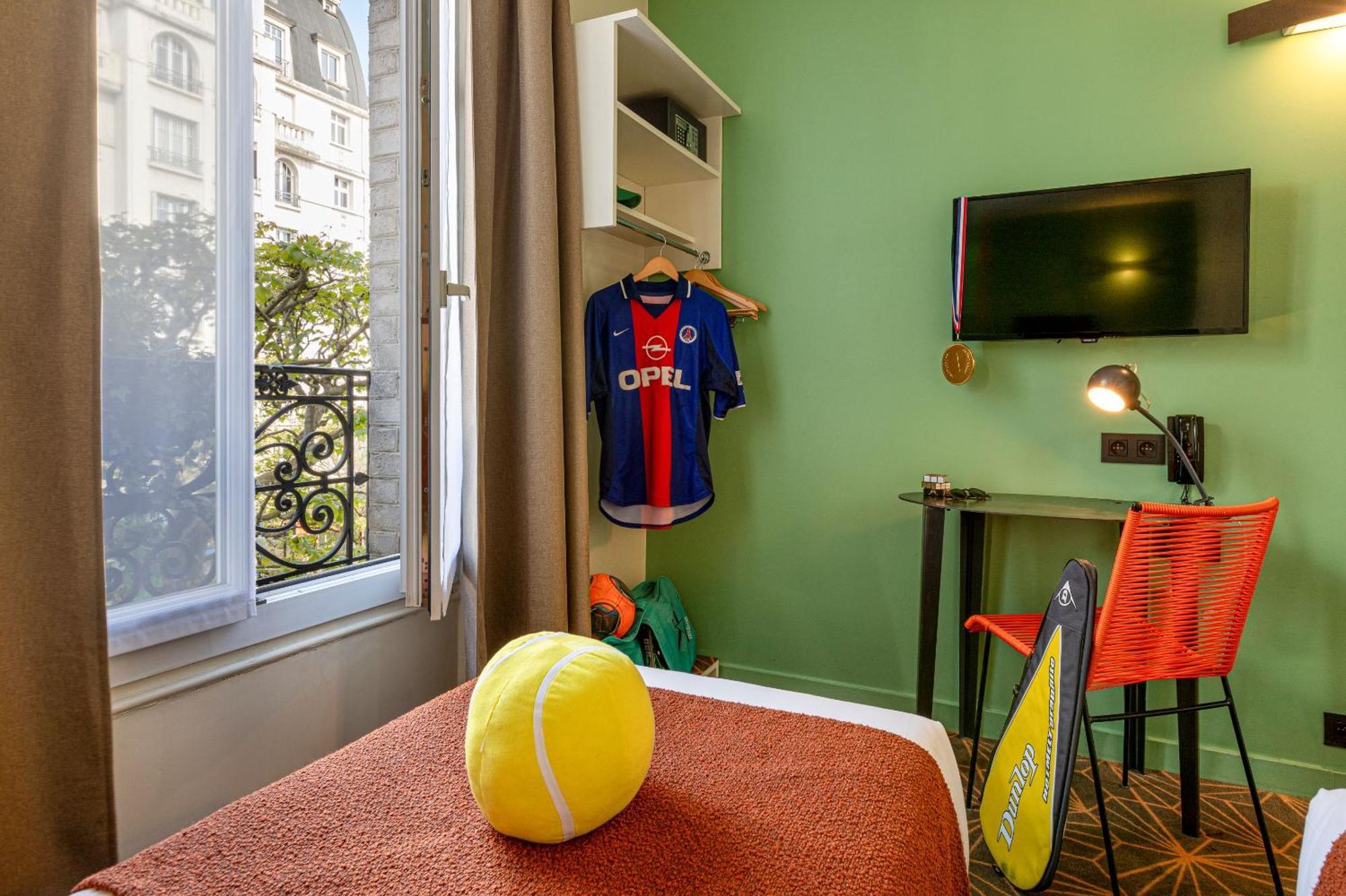 Olympic Paris By Patrick Hayat 3*